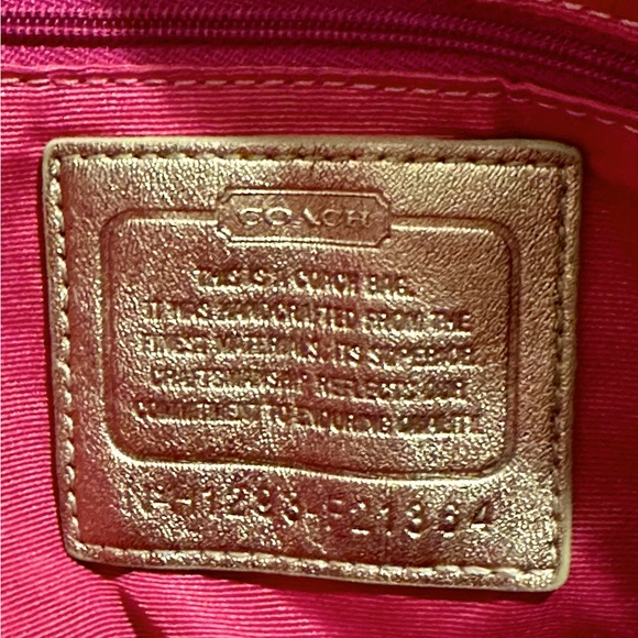 Gorgeous Coach Cream & Multicolor Tote WITH Matching Wallet - Picture 3 of 10